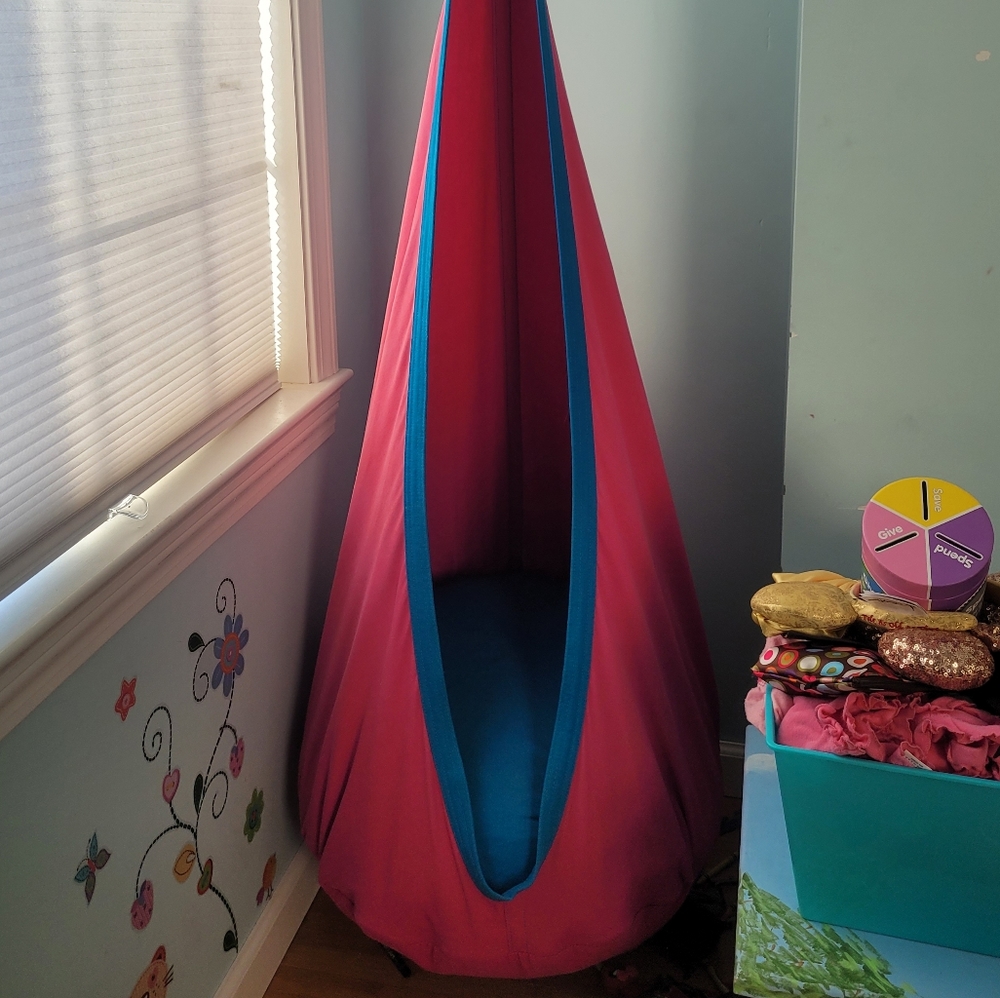 Pod chair